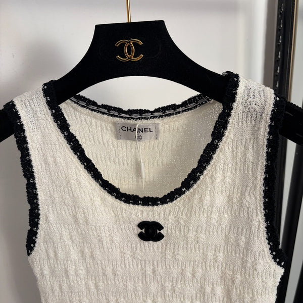 Débardeur en maille Chanel noir et blanc cassé