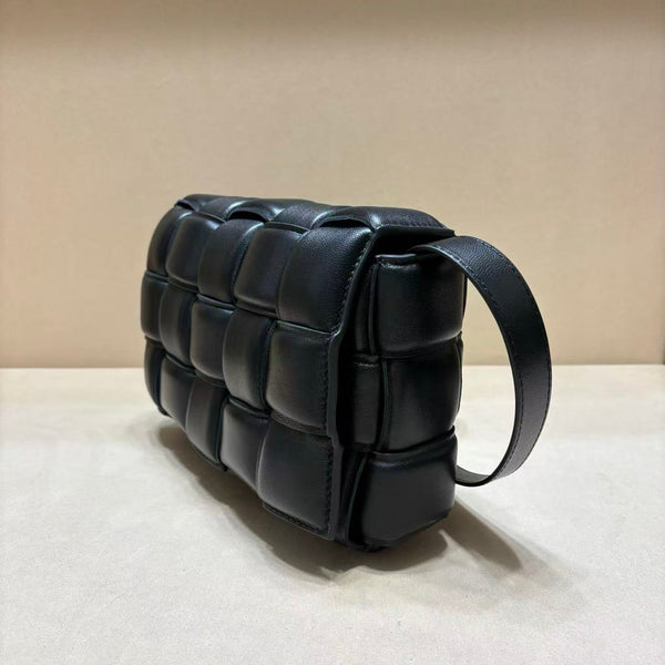 BV CROSSBODY BAG IN BLACK LAMBSKIN