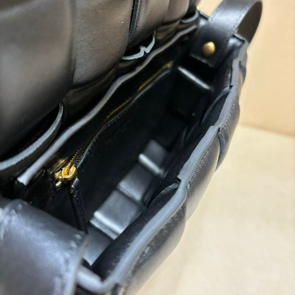BV CROSSBODY BAG IN BLACK LAMBSKIN
