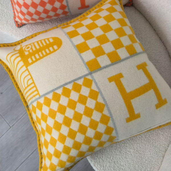 HM Throw pillow 45 x 45 Cashmere