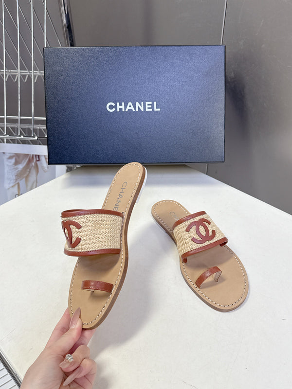 CC 2026 Chaussures ouvertes à l'avant-pied Beiges Marron Peau de mouton Raphia