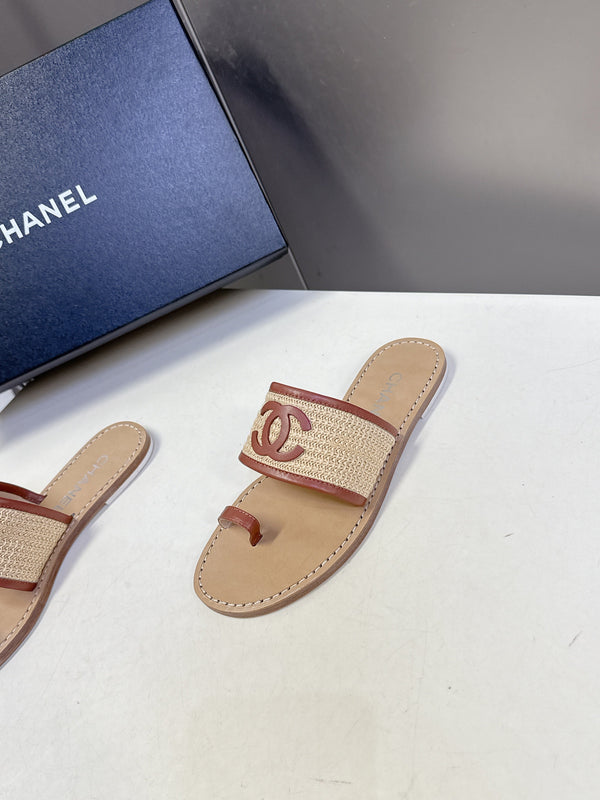 CC 2026 Chaussures ouvertes à l'avant-pied Beiges Marron Peau de mouton Raphia