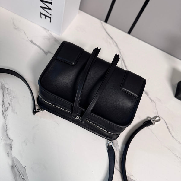 Sac LOEWE Amazona 180 24,5 cm Cuir de veau souple noir
