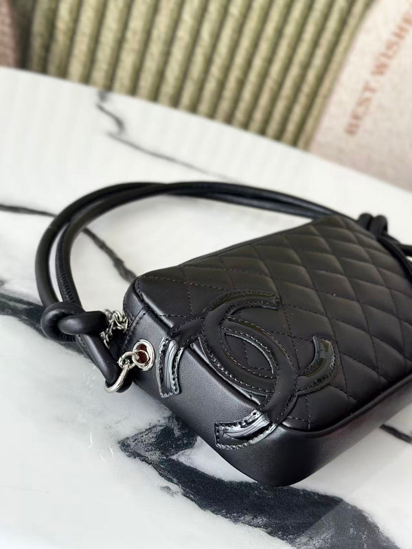 CC Cambon Ligne Pochette en cuir de veau matelassé noir