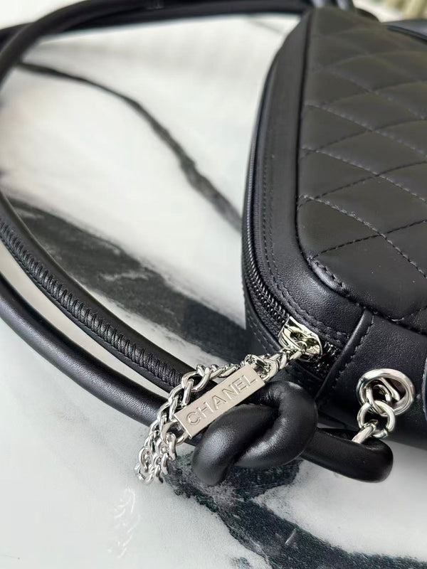 CC Cambon Ligne Pochette en cuir de veau matelassé noir