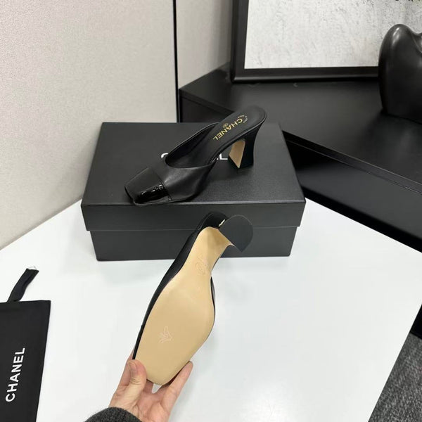 CC 26s Mule 9.5cm Black Sheepskin Patent Calfskin