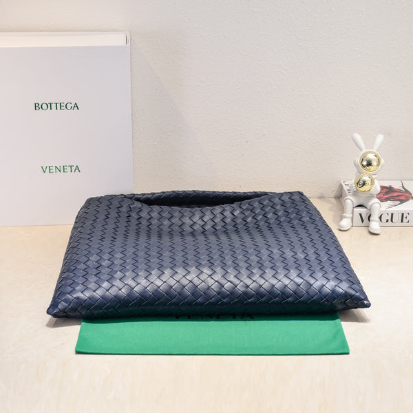 BV Large Intrecciato 54cm Hobo Bag Navy Blue Calfskin