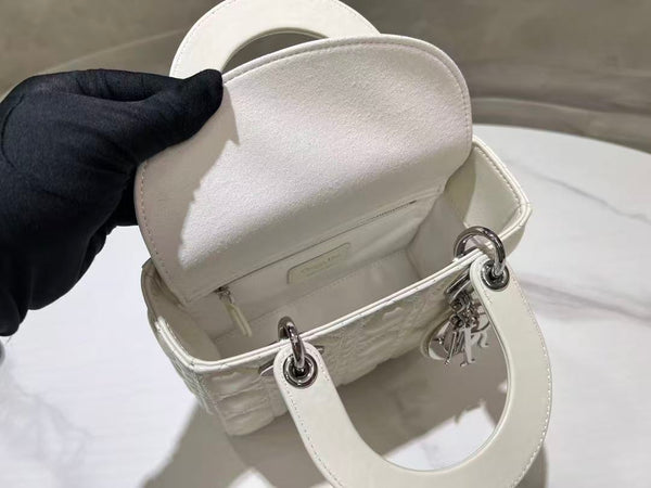 CD Lady Dior 20 Sac Blanc Métal Argenté Agneau