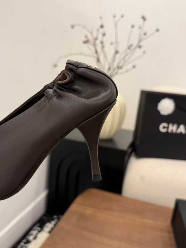 CC 26 Pumps 85mm Brown White in Sheepskin