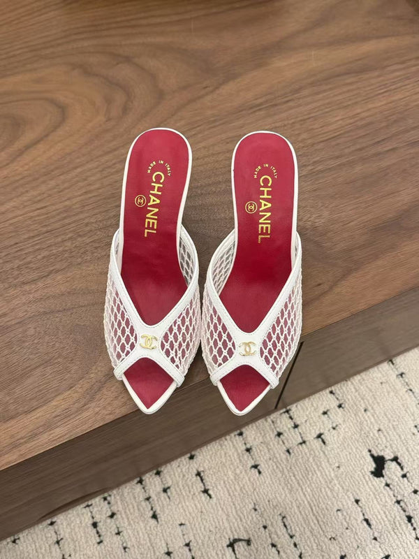 CC 26 Coco Beach Mules 80mm White in Mesh