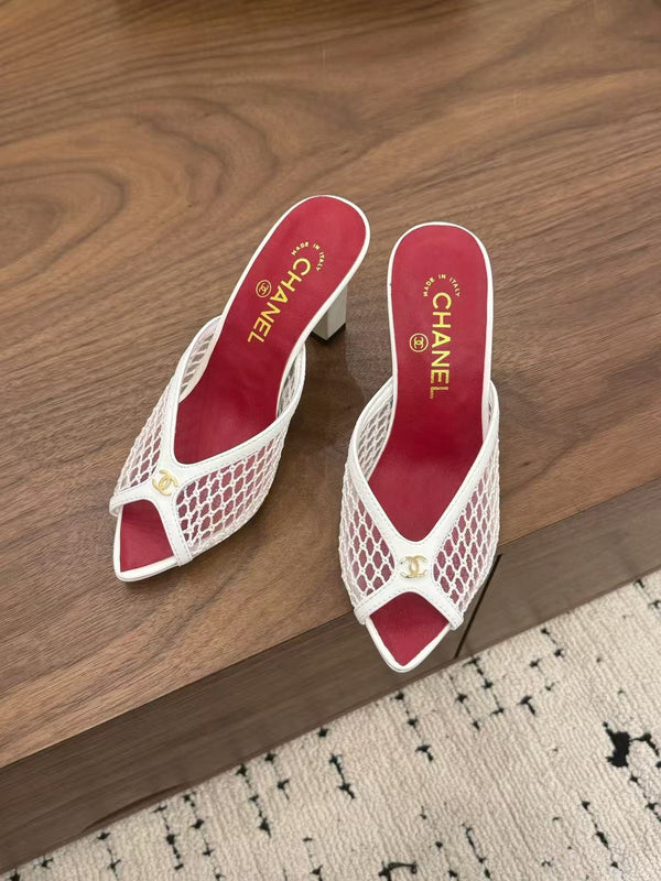 CC 26 Coco Beach Mules 80mm White in Mesh