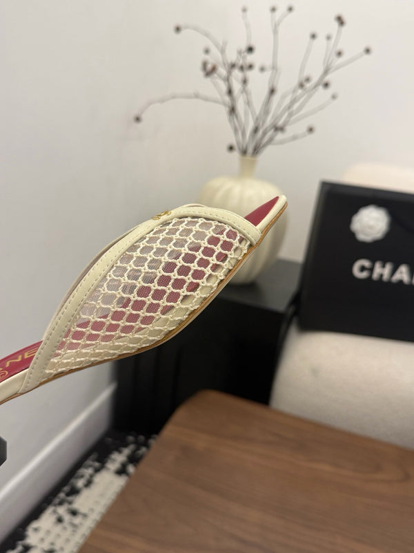 CC 26 Coco Beach Mules 40mm Beige in Mesh