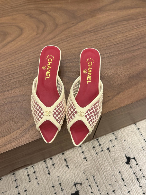 CC 26 Coco Beach Mules 40mm Beige in Mesh