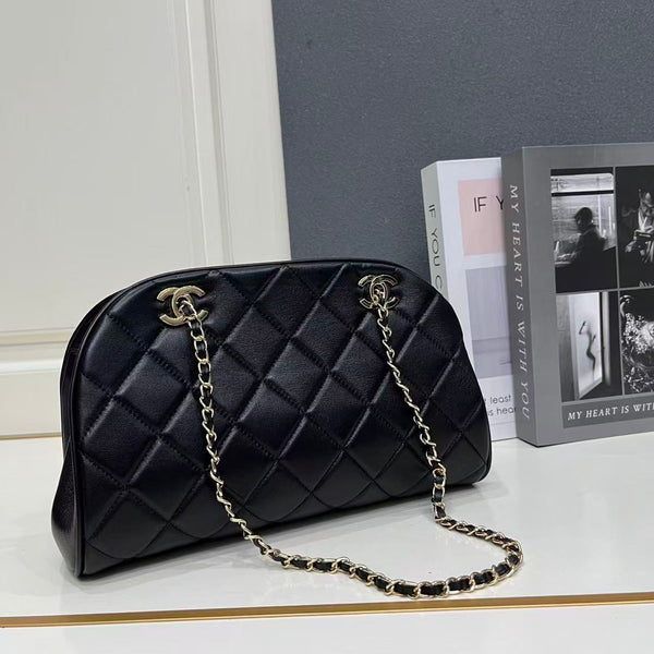 CC 2026 Chain Clutch Bag 19.5cm Black Lambskin Ghw