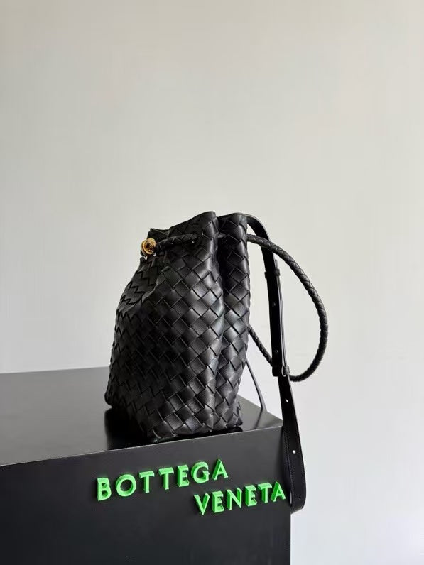 BV Andiamo Small Bucket Bag Black 30cm Lambskin 855757