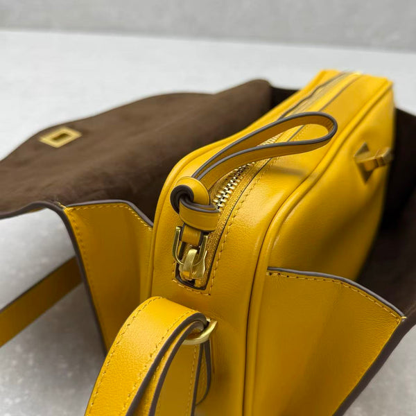 BG Le 7 Shoulder Bag Yellow Calfksin