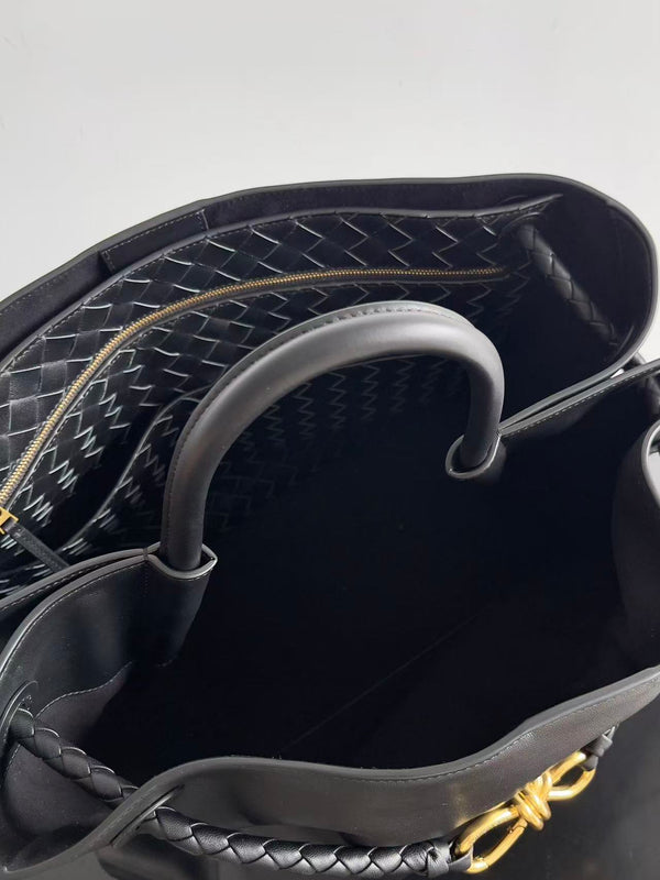BV Andiamo Tote Bag 42cm Black Patent Cowhide Leather