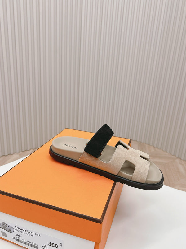 Chypre Sandal Beige Chapas / Black Suede