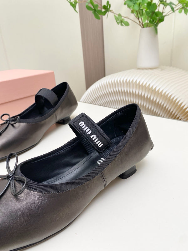 Miu Classic Bow Letter Ballet Black Calfskin