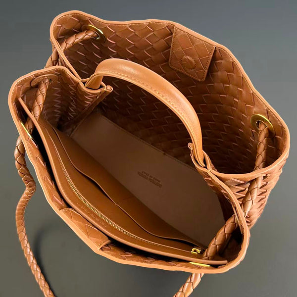 Bv Medium Andiamo 32cm Dark Tan Lambskin