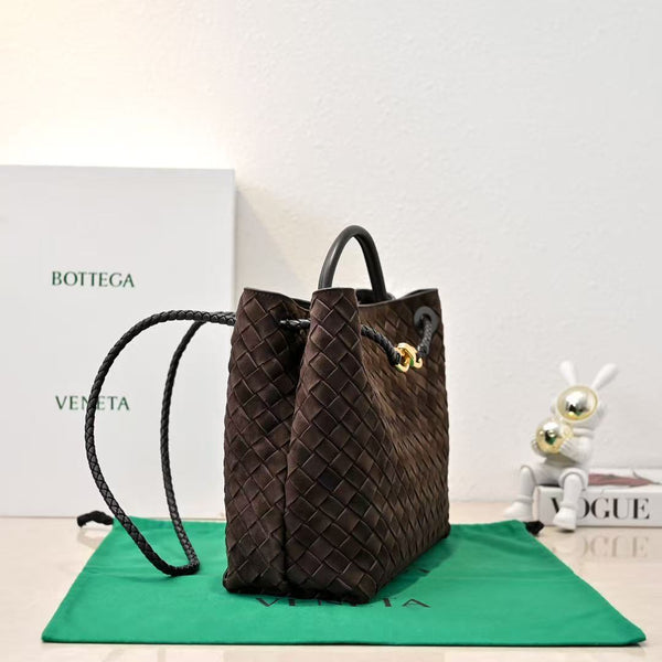 BV medium andiamo 32 dark brown suede