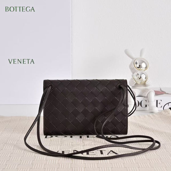 BV Andiamo Zipper Card Holder 19cm in Chocolate Leather