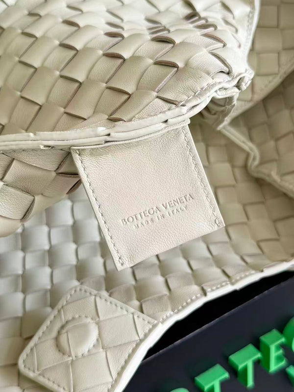 BV Campana Bag Intrecciato 33cm Cream Lambskin