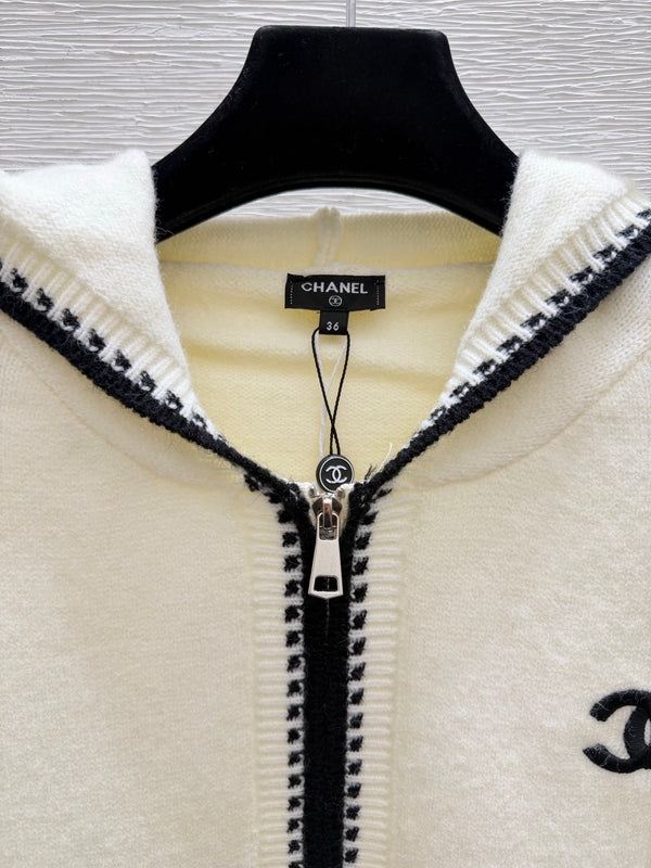 CC 26FW CC Logo Zip-Up Hooded Cardigan Sweater Contrast Whipstitch Wool 313549