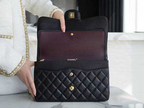 CC Maxi Flap Bag 30cm Black Caviar Leather Gold-Tone Hardware