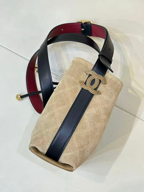 CC 26FW Bucket Bag 19cm Dark Beige Suede Calfskin