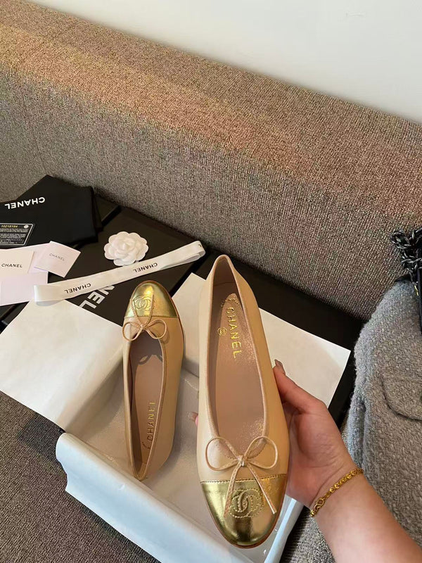CC 26FW Ballet Flats Gold Cap Toe Beige Leather