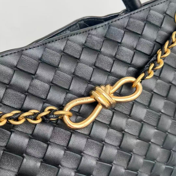 BV MEDIUM ANDIAMO 32CM BLACK LAMBSKIN