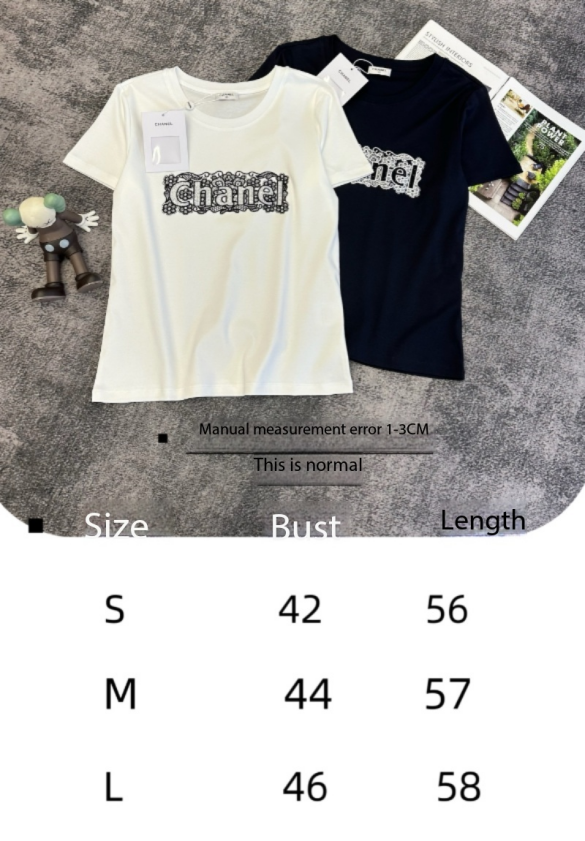 T-shirt en Coton CC SS26 avec Logo Brodé en Dentelle 350573