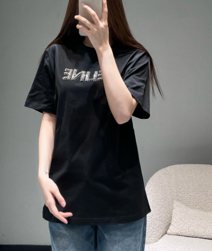 T-shirt court à manches courtes Chanel 26SS avec logo noir en coton 892729