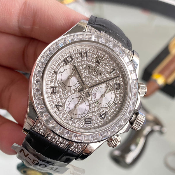 DAYTONA SET WITH 36 BAGUETTE-CUT DIAMONDS BLACK LEATHER