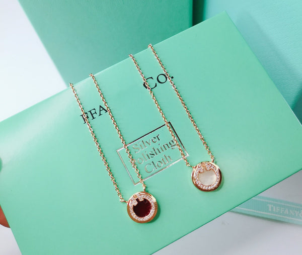 DIAMOND AND MOTHER PEARL CIRCLE NECKLACE PENDANT