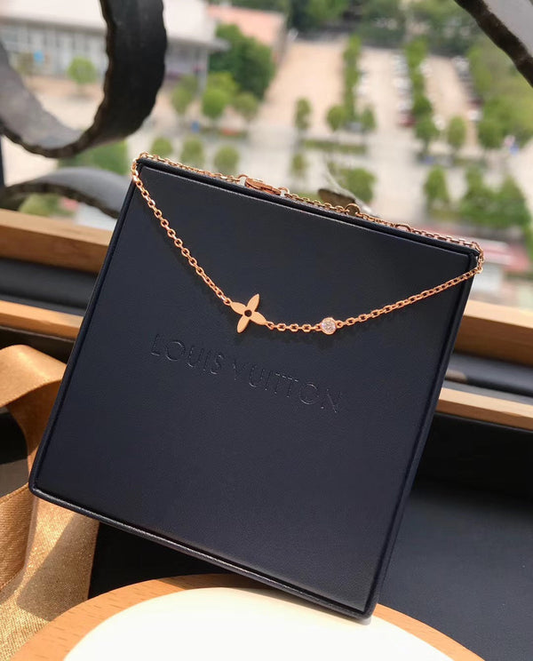 LV BLOSSOM SERIES SINGLE FLOWER DIAMOND COLLARBONE NECKLACE