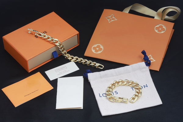 CHAIN LINKS MONOGRAM PATTERN BRACELET GOLD-COLOR HARDWARE