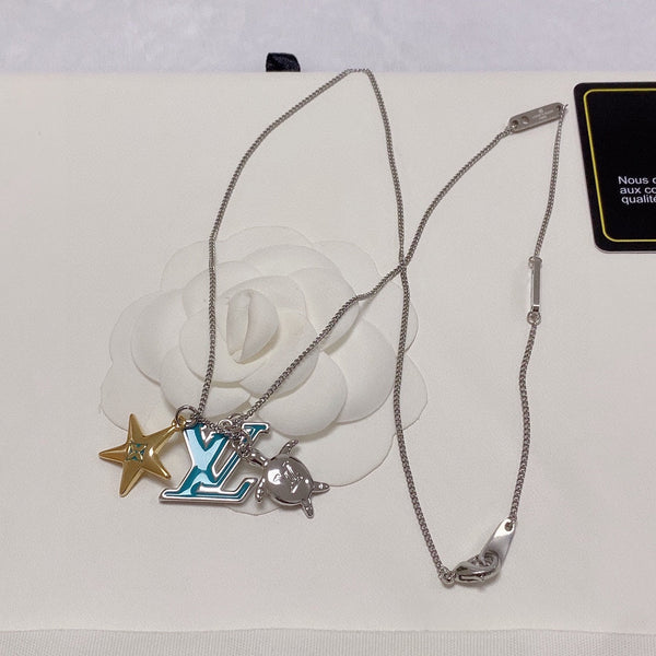 LV TURTLE STAR STARFISH SILVER GOLDURY FAS NECKLACE