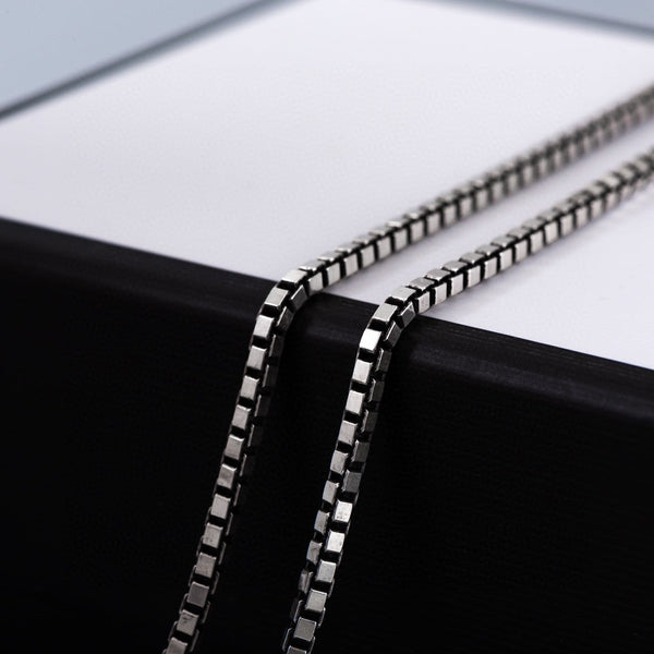 GG DOUBLE CLASSIC RETRO STERLING SILVER COW NECKLACE