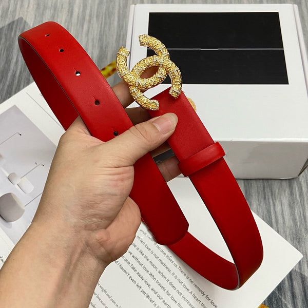 CEINTURE CC 30MM BOUCLE OR DIAMANT CUIR ROUGE