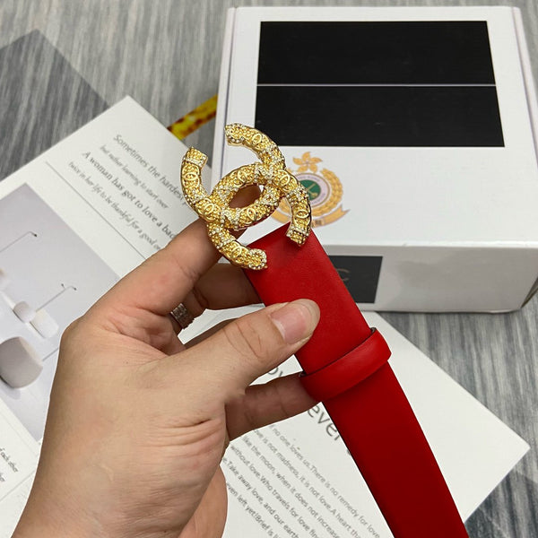 CEINTURE CC 30MM BOUCLE OR DIAMANT CUIR ROUGE