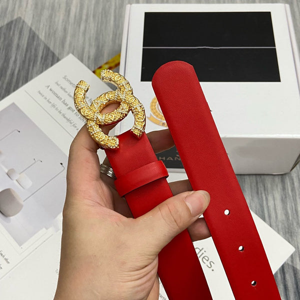 CEINTURE CC 30MM BOUCLE OR DIAMANT CUIR ROUGE