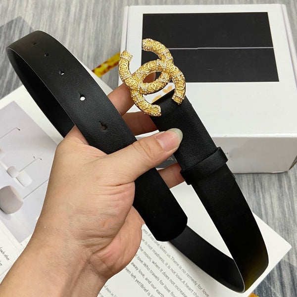 CC CEINTURE 30MM BOUCLE DORÉE DIAMANT CUIR NOIR