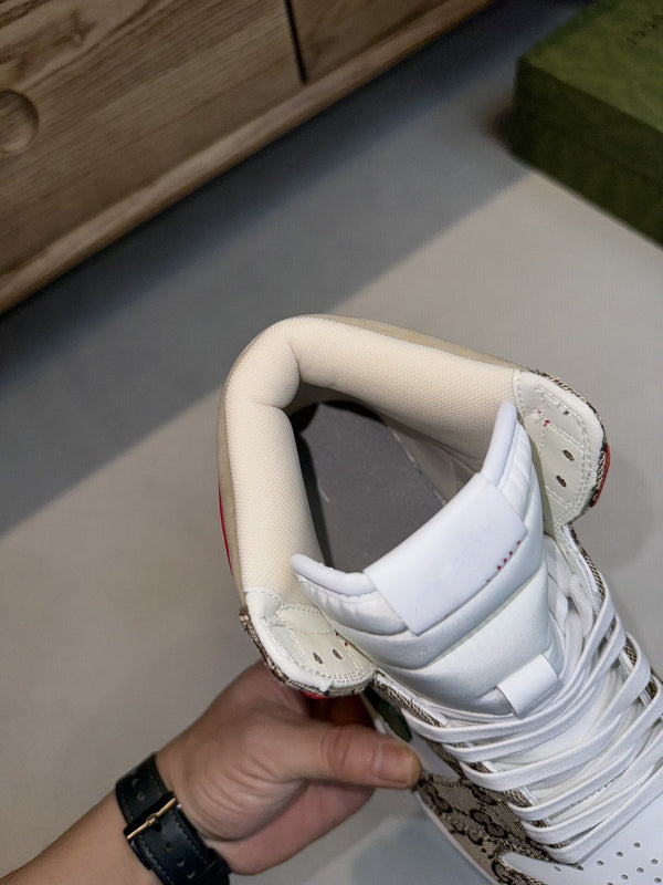 GG AIR JORDAN MARRONE BIANCO