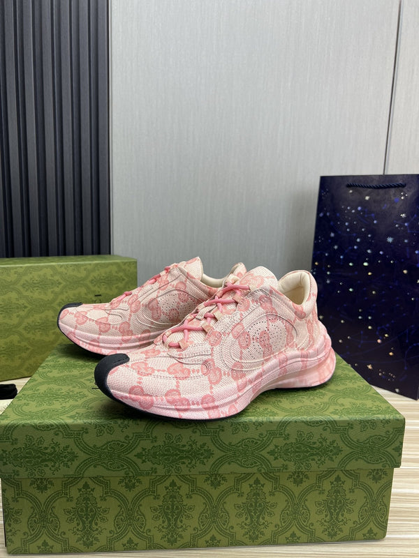 GG RUN PINK LEATHER SNEAKERS