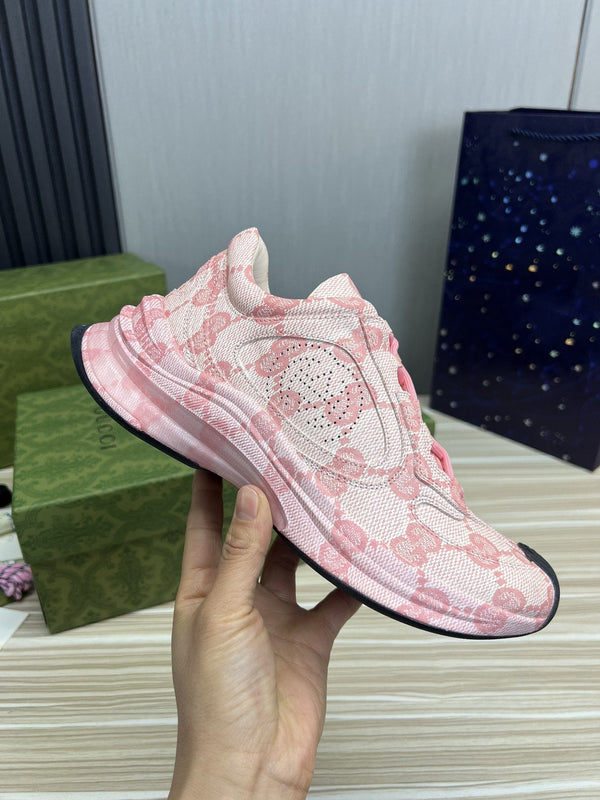 GG RUN PINK LEATHER SNEAKERS