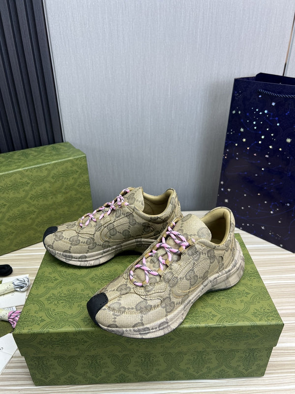 GG RUN LIGHT GREEN LEATHER SNEAKERS