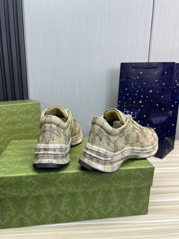 GG RUN LIGHT GREEN LEATHER SNEAKERS