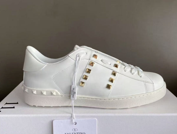 Rockstud Untitled White Calfskin Gold Embellishments